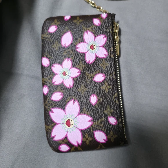 Louis Vuitton x Takashi Murakami Cherry Blossom Nano Bucket w/ Key pouch - Picture 7 of 11